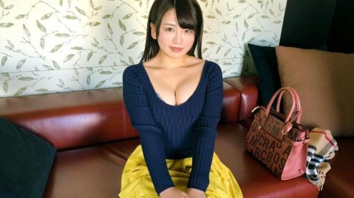 【激カワ巨乳女子大生】21歳【チアサークル所属】りこちゃん参上！応募理由は「AV見ながらオナニーしてたら男優とエッチしたくなって…」チアサークルだけあり股関節がかなり柔らかい！【